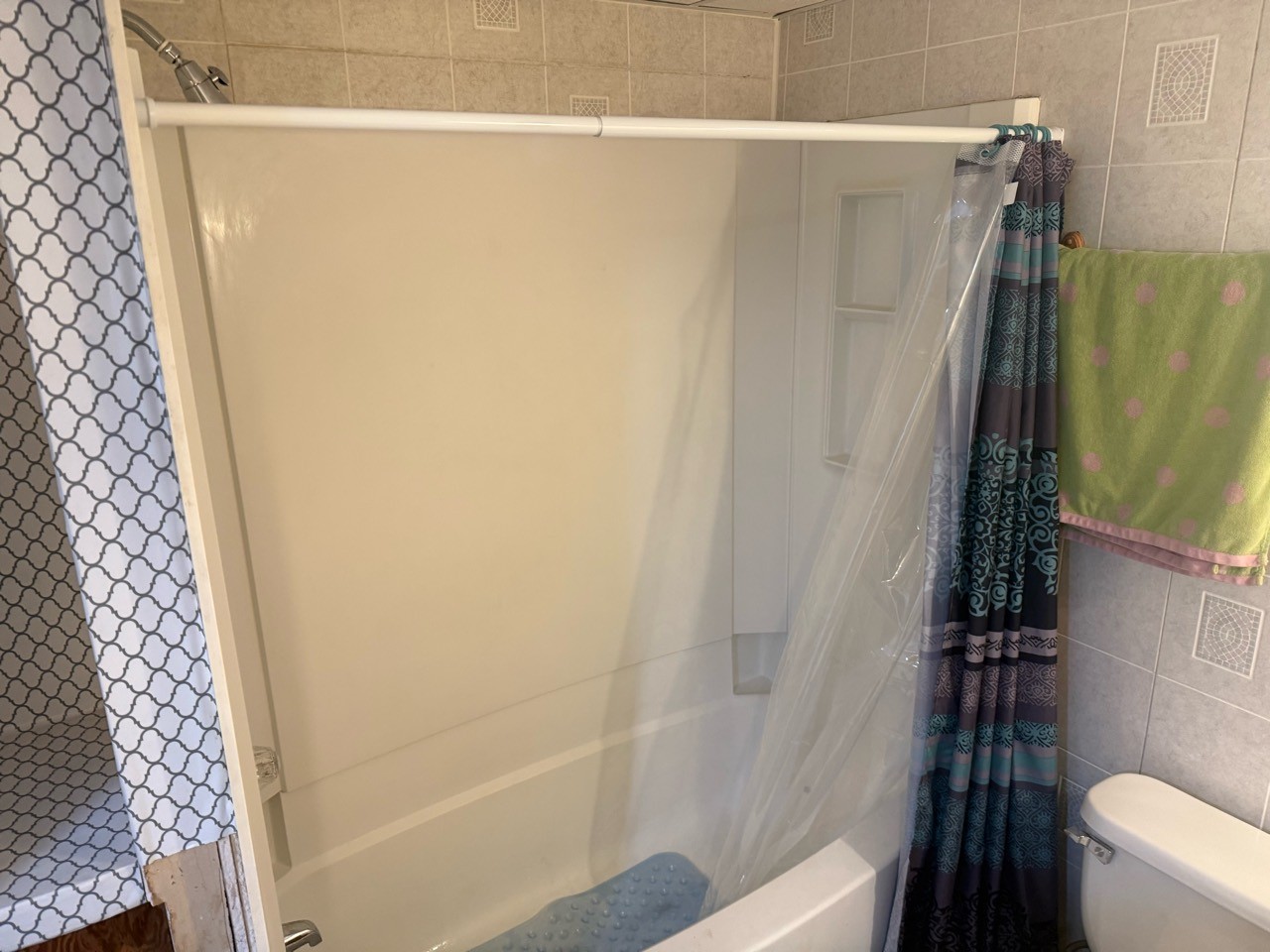 Approved bathroom photo for Floor 1 apartment
