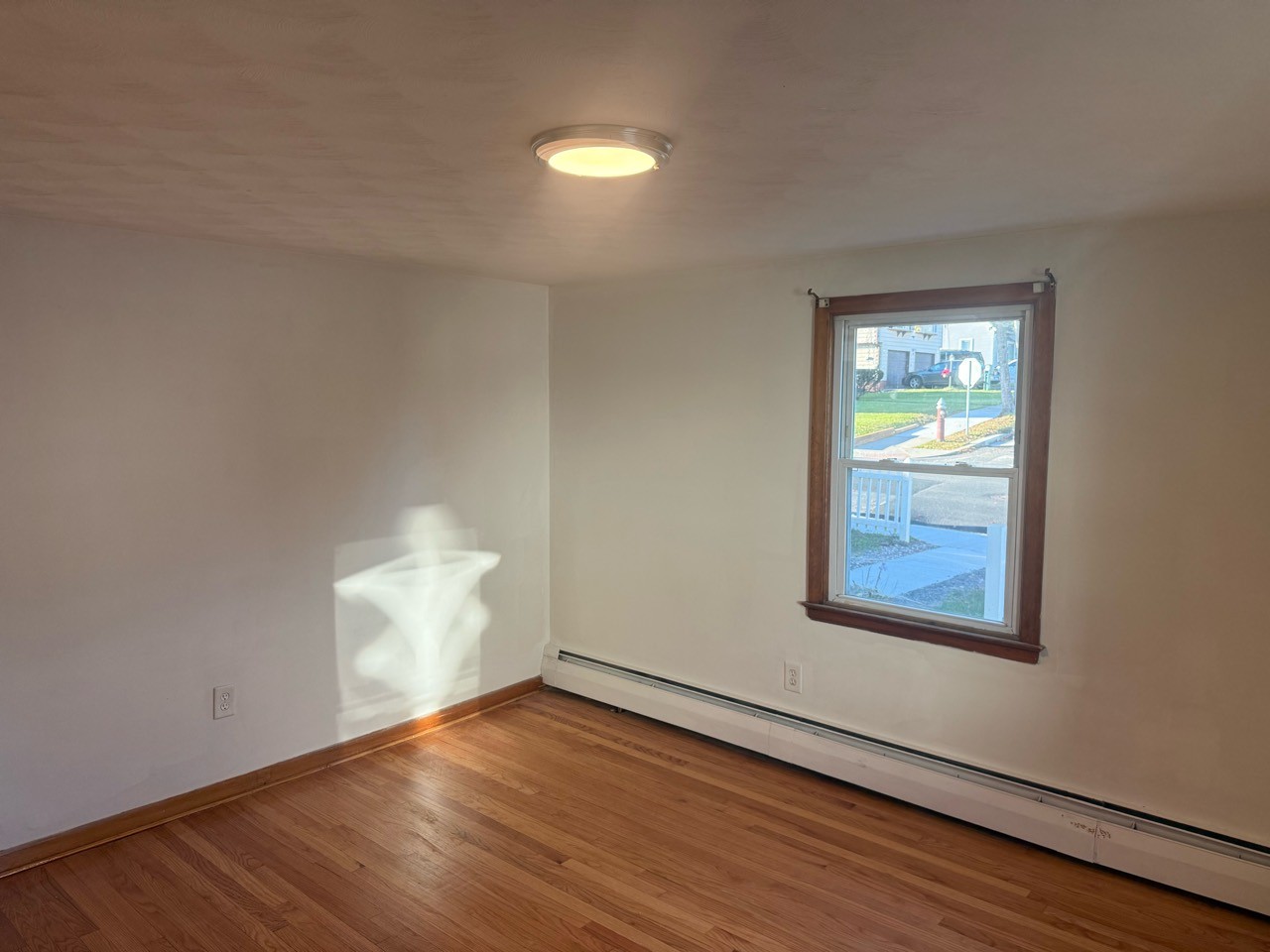 Room 1 bedroom in Floor 1 apartment