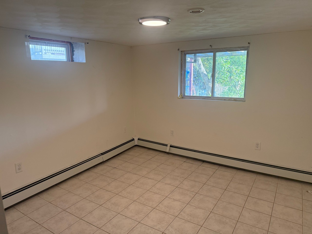 Room 3 bedroom · Floor 1 apartment · Lower level