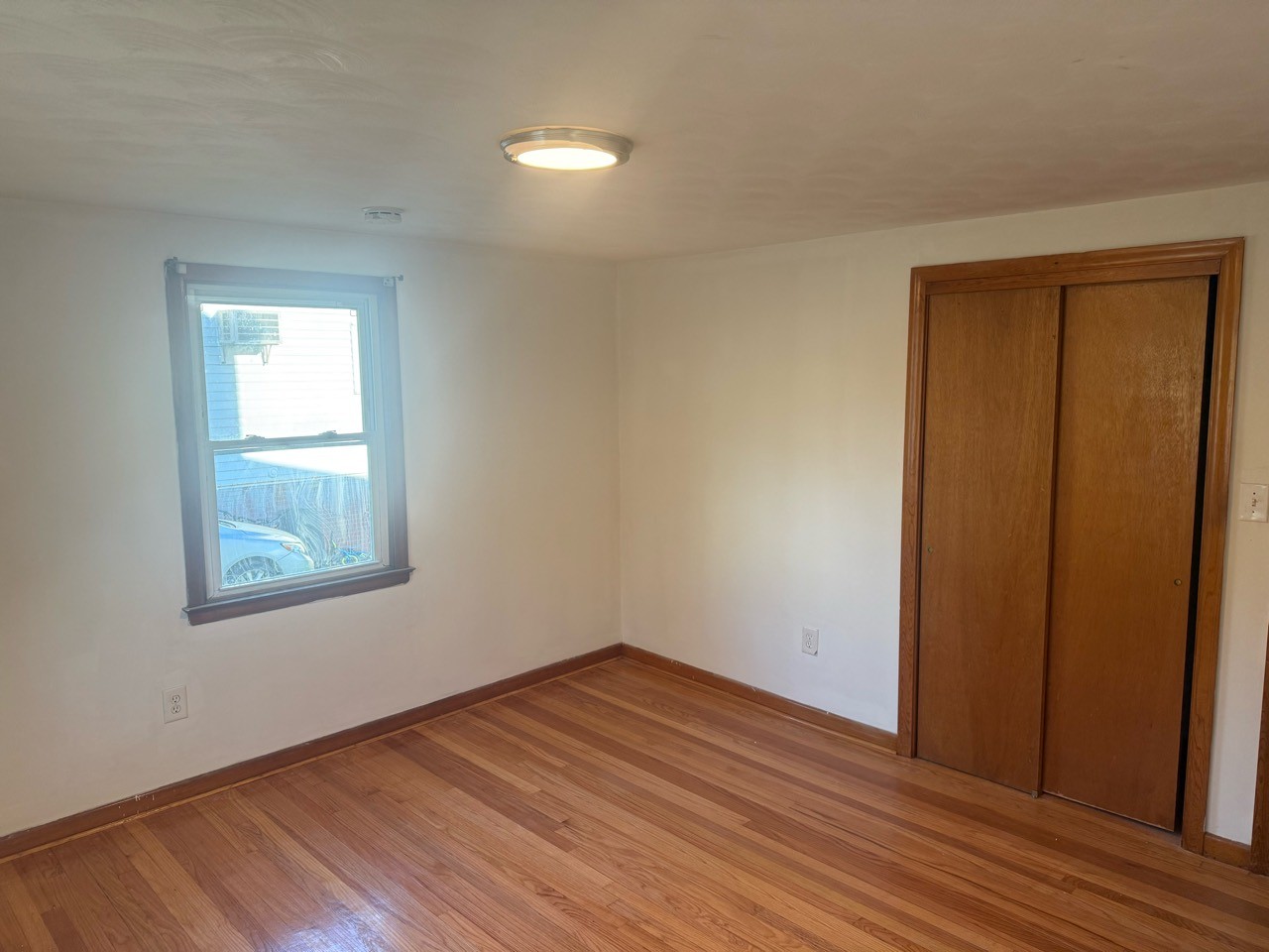 Room 1 bedroom in Floor 1 apartment
