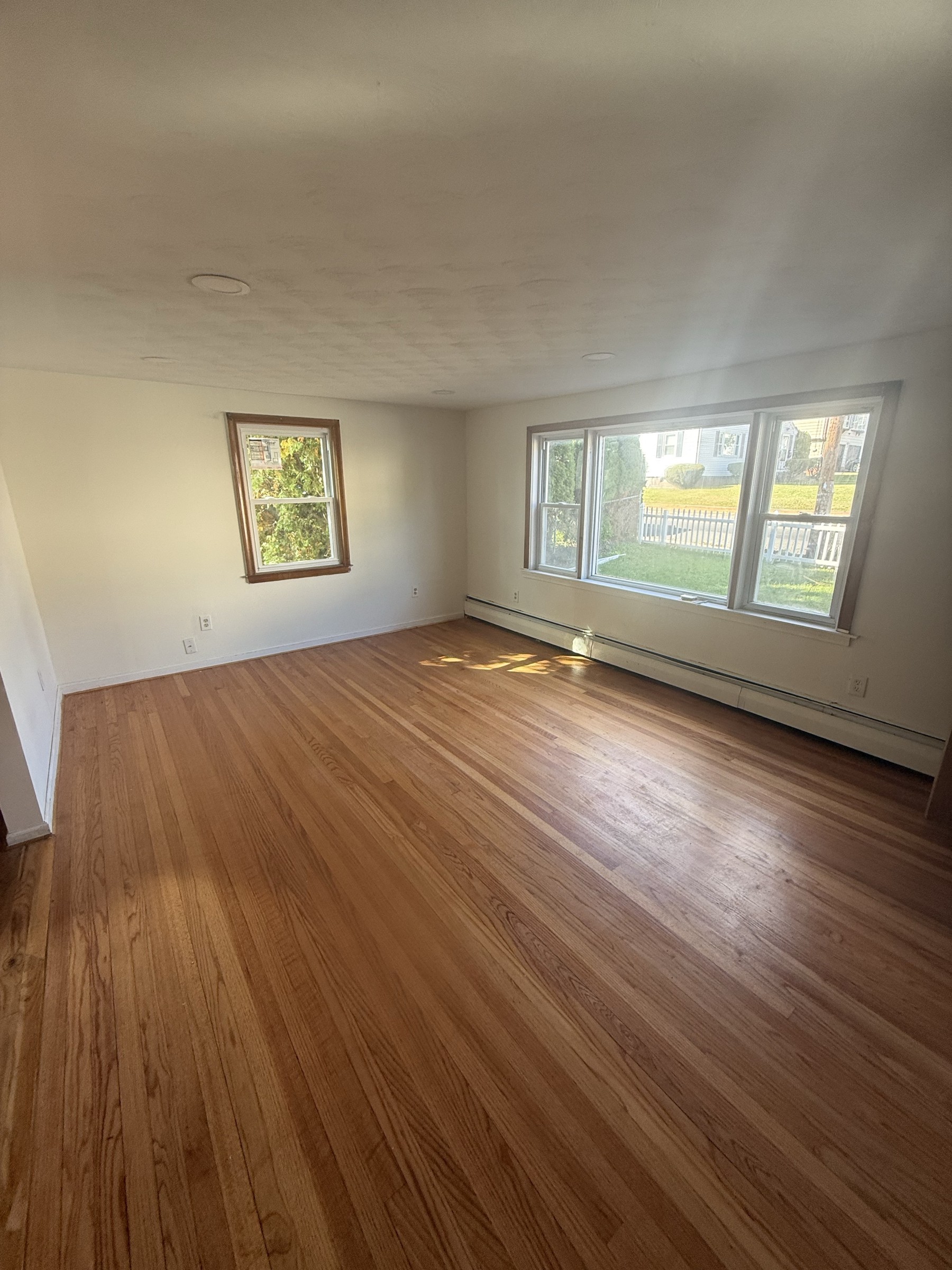 Approved living room photo for Floor 1 apartment