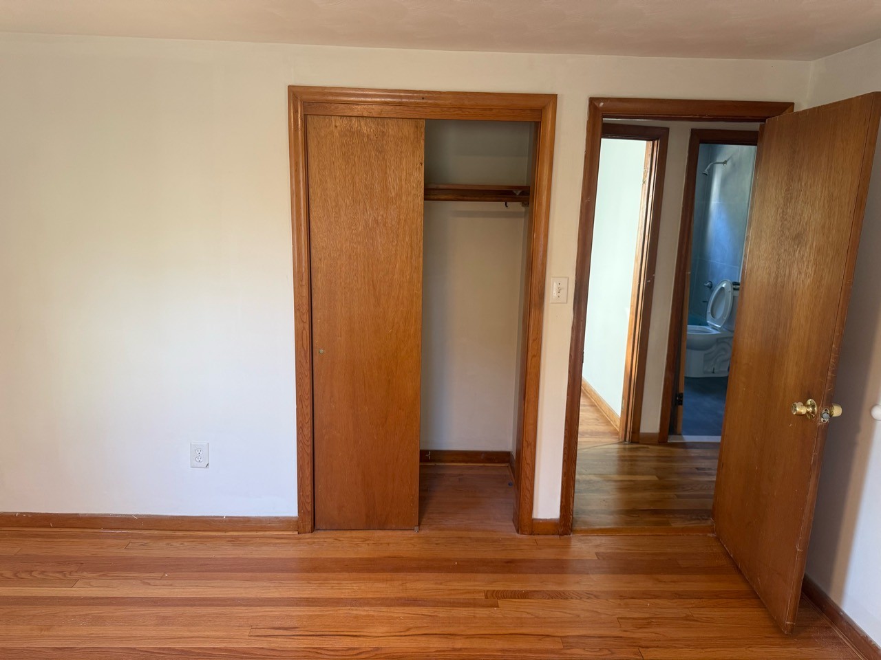 Room 1 bedroom in Floor 1 apartment