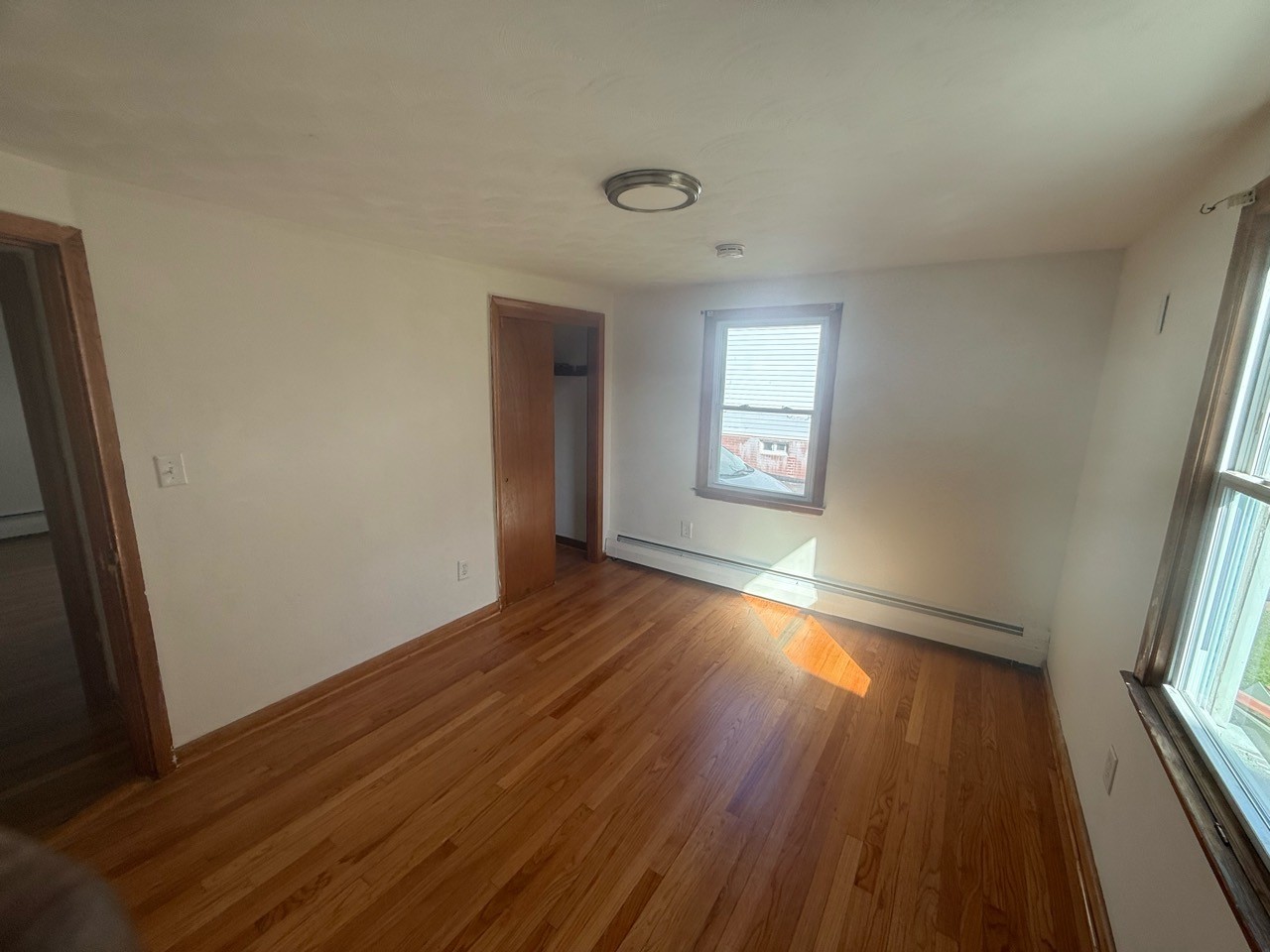 Room 2 bedroom in Floor 1 apartment