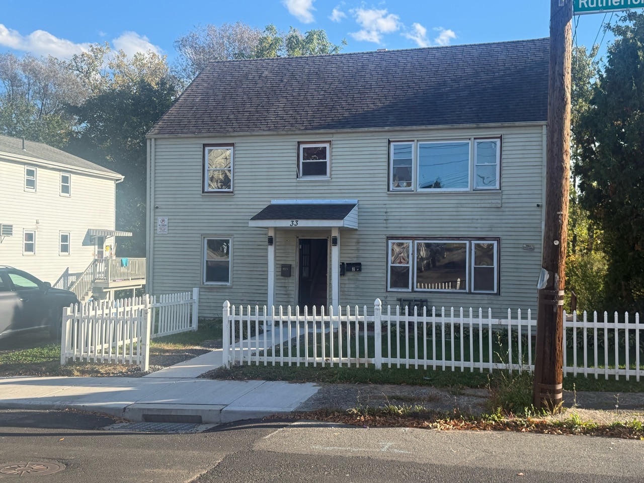 Property exterior · 33 Rutherford Street · view 4