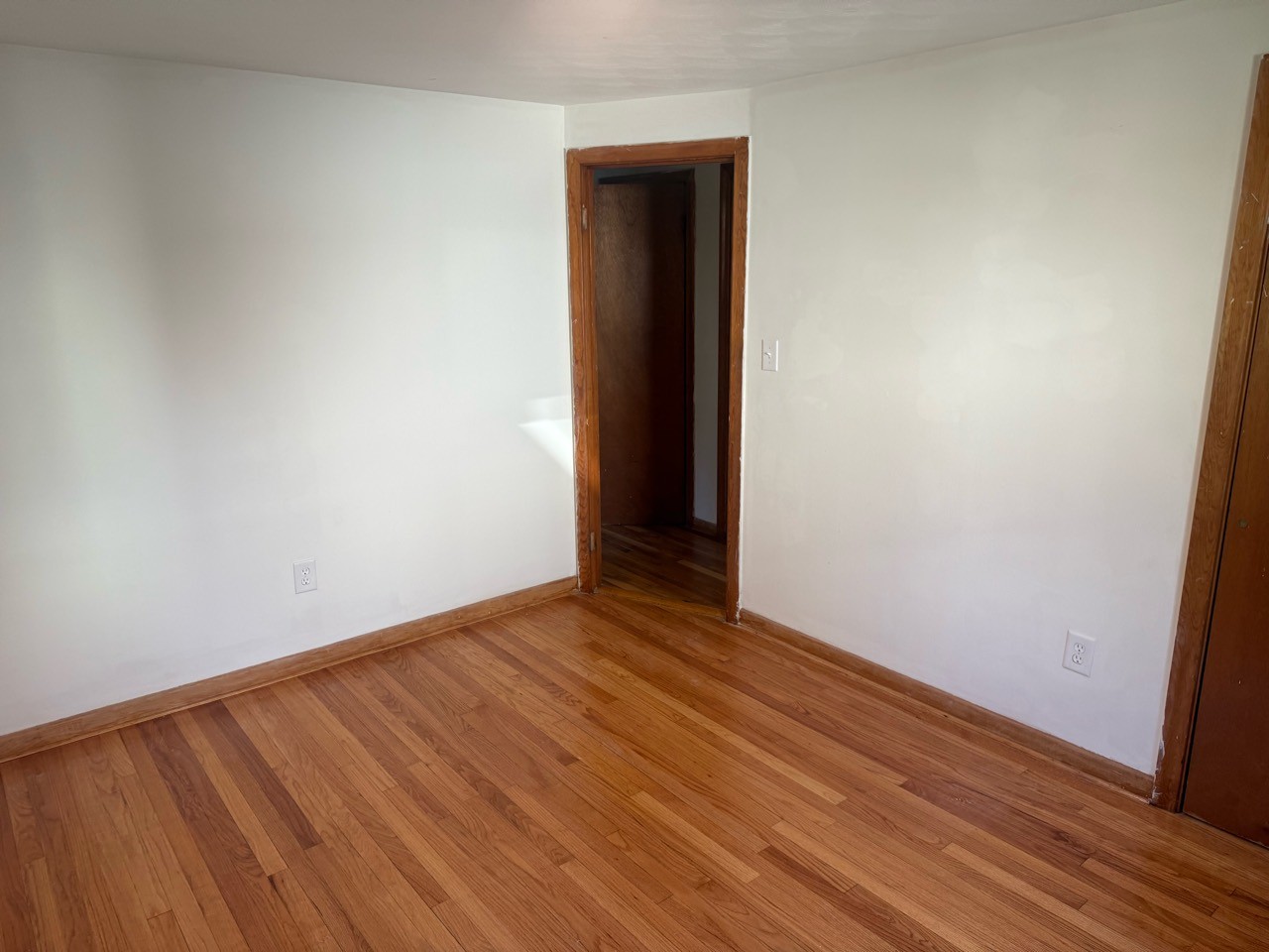 Room 2 bedroom in Floor 1 apartment