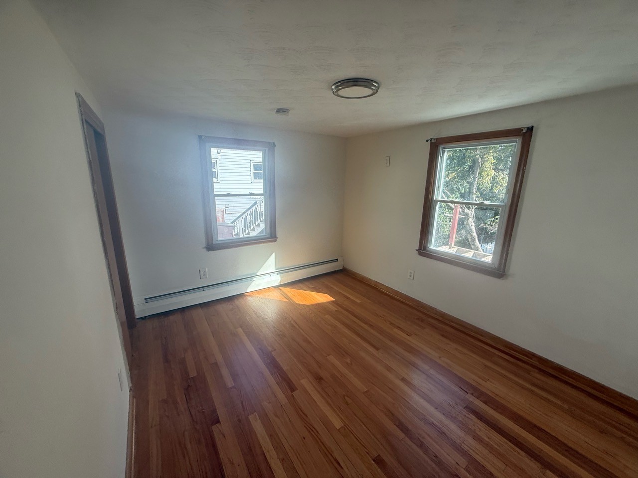 Room 2 bedroom · Floor 1 apartment · Main level