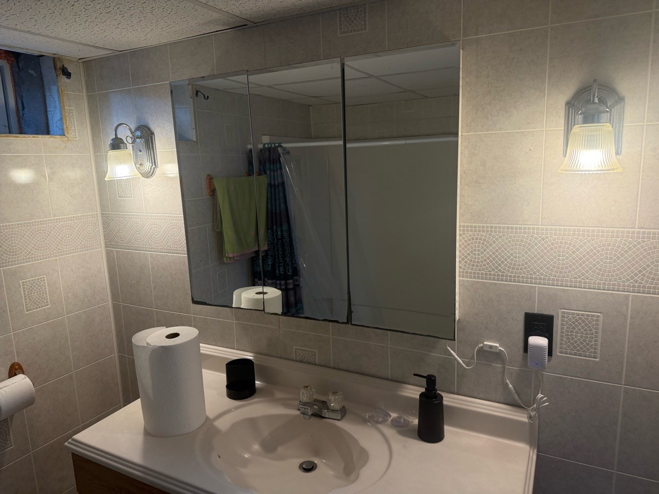 Approved bathroom photo for Floor 1 apartment